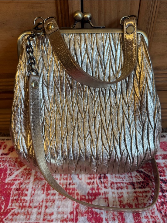 HOBO Handbags - HOBO Metallic Gold Ruched Leather Top Kisslock Bag